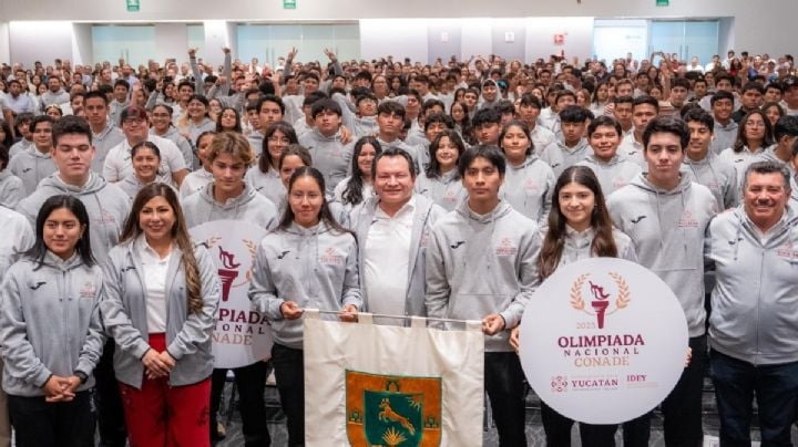 Joaquín Díaz Mena abandera 900 atletas que representarán a Yucatán en Olimpiada Nacional Conade 2025