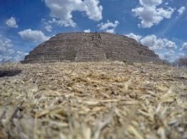 Dejan encerradas a cuatro turistas en la pirámide de Kinich Kakmó