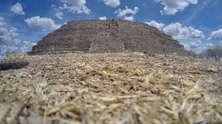 Dejan encerradas a cuatro turistas en la pirámide de Kinich Kakmó